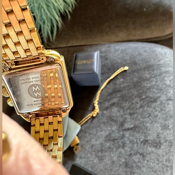 Michele Watch URBAN - Diamond and 18k Gold - MWO2H01 - Picture 3 of 10